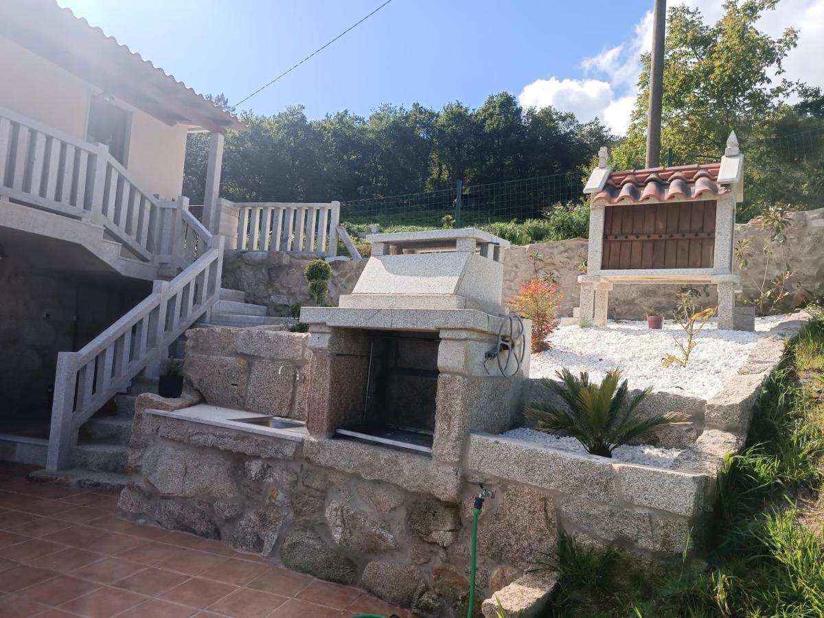 O Lar De Lola Villa Mondariz Luaran gambar