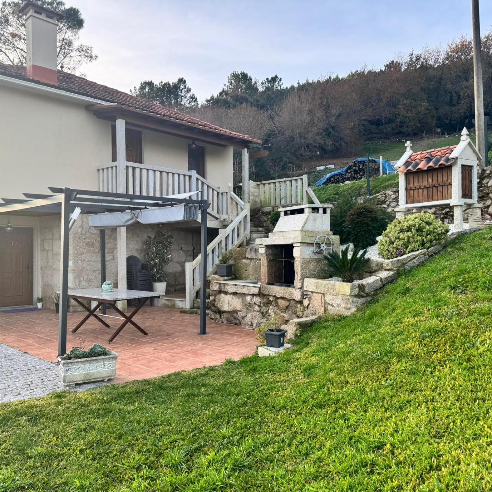 O Lar De Lola Villa Mondariz Luaran gambar